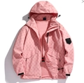Veste à capuche rose avec imprimé monogramme et détails de ruban rouge et vert - S / Rose