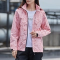 Coupe-vent à capuche camouflage rose avec motif de feuilles de palmier pour la randonnée - M / Rose Femme