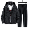 Heren sportset met donkergrijs camo jack en zwarte joggingbroek met trekkoord - M / Zwart + Zwart