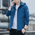 Coupe-vent bleu paon pour hommes avec capuche amovible et imprimé graphique moderne - M / Style Printemps Automne / Bleu