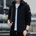 Chaqueta negra casual con capucha para hombre, bolsillos con cremallera y letras - M / Negro