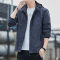 Chaqueta cortavientos azul oscuro con capucha para hombre y estampado de hojas - M / gris oscuro