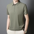 Polo-Shirt für Herren in Salbeigrün mit Reißverschlusskragen und Brusttasche - S / Armeegrün