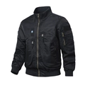 Klassische schwarze Fliegerjacke mit Adler-Abzeichen und Reißverschlusstaschen für Herren - M / Schwarz (Einfarbig)