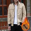 Herren Cargo-Jacke in Khaki mit Fleecefutter, Stehkragen und Rippbündchen für den Winter - M / Khaki