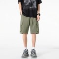Short cargo pour hommes vert olive avec taille élastique à cordon et grandes poches latérales - M / Vert forêt
