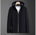 Herren Freizeitjacke in Schwarz mit Kapuze, gelbem Bruststreifen und windfestem Stoff - M / Schwarz