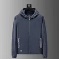 Graublaue leichte Sonnenschutzjacke für Herren mit Kapuze und durchgehendem Reißverschluss - M / Herren Dunkelgrau