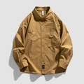 Klassisches khakifarbenes Langarmhemd im Utility-Stil mit asymmetrischen Brusttaschen - M / Khaki