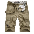 Pantaloncini cargo kaki da uomo con tasche multiple e cintura intrecciata abbinata, stesi - EU 42 / Cachi
