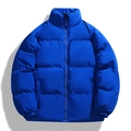 Piumino blu reale per uomo e donna con collo alto e design trapuntato antivento - M / Blu Klein