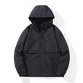 Wasserfeste schwarze Outdoor-Kapuzenjacke mit winddichtem Stoff und Funktionstaschen - XS / Schwarz