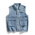 Gilet in denim azzurro da uomo con tasche applicate e ricamo in stile retrò urbano - M / Blu Denim