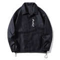 Giacca da uomo in ecopelle nera con colletto a rever e stampa Perfect in vista piatta - S / Nero