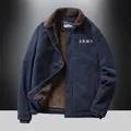 Giacca cargo uomo blu navy con fodera in pile marrone e stampa ARMY sul petto - M / Blu Scuro 1855