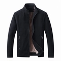 Herrenjacke in Schwarz mit warmem Fleece-Futter in Braun und klassischem Stehkragen - M / Schwarz