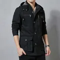 Herren Slim Fit Kapuzenjacke aus schwarzer Baumwolle mit praktischen Multi-Taschen - M / Schwarz