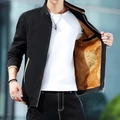 Herren Winterjacke in Schwarz mit dickem braunem Thermofutter und Stehkragen Design - M / Schwarz