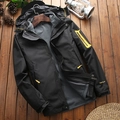 Veste imperméable 3-en-1 noire avec fermetures éclair jaunes et doublure polaire chaude - M / Noir (Homme)