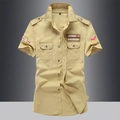 Short-sleeve khaki military style men's shirt with chest pockets and shoulder epaulets - M / Khaki