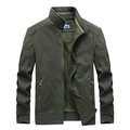 Herren Freizeitjacke in Olivgrün mit Stehkragen und Stickerei auf der Brust - M / Armeegrün
