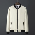 Chaqueta de béisbol beige para hombre con ribetes acanalados negros y bolsillos con cremallera - M / Blanco Roto