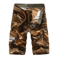 Heren camouflage cargo short met riem en handige zakken in platte weergave gepresenteerd - EU 29 / Khaki Camouflage