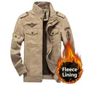 Herren Militärjacke in Khaki mit dickem Fleece-Futter und Airborne-Schulteraufnäher - M / Khaki