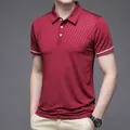 Polo homme en soie glacée bordeaux avec rayures verticales et bordures blanches - M / Bordeaux