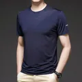 Herren Kurzarm-T-Shirt aus Eisseide in Dunkelblau mit hochelastischem atmungsaktivem Gewebe - M / Königsblau