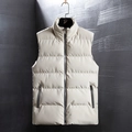 Verdickte Herren Winterweste mit gestepptem Stehkragen in stilvollem Beige - M / Aprikose