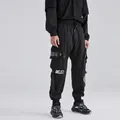 Schwarze Techwear-Cargohose für Herren mit taktischen Riemen und Great-Schriftzug - M / Schwarz