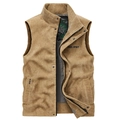 Chaleco de pana para hombre en color caqui con cuello alto y bordado FREE SPIRIT - S / Caqui