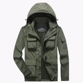 Wasserabweisende Outdoor-Jacke für Herren in Armeegrün mit Taschen und Kapuze - M / Armeegrün