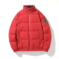 Rote Herren Daunenjacke mit Stehkragen und charakteristischem Aufnäher am Ärmel - M / Rot