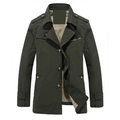 Herren Trenchcoat in Militärgrün aus Baumwolle mit Schulterklappen und Karo-Innenfutter - M / Armeegrün