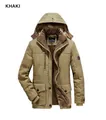 Detailansicht des khakifarbenen Winterparkas mit warmem Fleece-Futter und Taschen - L / Khaki