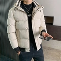 Piumino da uomo color bianco sporco con nastro CENICE sul collo e polsini a costine - M / Bianco Sporco