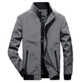 Veste décontractée grise pour homme avec col montant, poignets côtelés et poches zippées - M / gris foncé