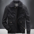 Schwarze Herren-Baumwoll-Cargojacke mit warmem Fleece-Futter und Kunstfell-Kragen - S / Schwarz
