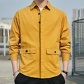 Camicia cargo da uomo giallo brillante a maniche lunghe con tasche sul petto con patta - M / Giallo