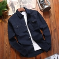 Camicia cargo classica in cotone blu scuro a maniche lunghe con due tasche con patta - M / Blu scuro