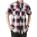 Chemise à carreaux pour hommes d'été à manches courtes avec col rabattu et doubles poches - S / Carreaux Rouges