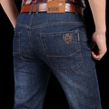 Dunkelblaue Herren-Jeans mit geradem Schnitt, Vintage-Waschung und Stickerei hinten - EU 28 / Denim-Blau
