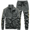 Survêtement homme gris foncé avec rayures dorées et lettrage Freedom pour le sport - M / Gris Militaire