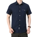 Camicia casual da uomo blu navy a maniche corte in cotone traspirante con taschino sul petto - S / Blu Notte