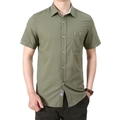 Camicia uomo a maniche corte verde militare con colletto classico e taschino estivo - S / Verde Militare