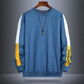 Herren Rundhals-Sweatshirt in Navyblau mit dreifarbigen Patchwork-Ärmeln und modischem Print - M / Blau