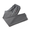 Dunkelgraue Herren-Jogginghose mit geradem Bein, Kordelzug und gestreiftem Taschendetail - M / Grau