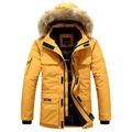 Parka invernale giallo da uomo con cappuccio, bordo in ecopelliccia e design multitasca - M / Giallo